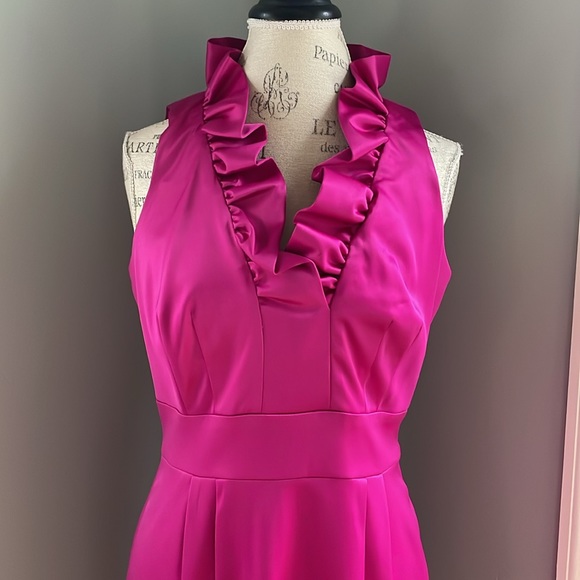 Just Taylor pink/raspberry satin high ruffled occasion dress EUC size 8 - Picture 2 of 9